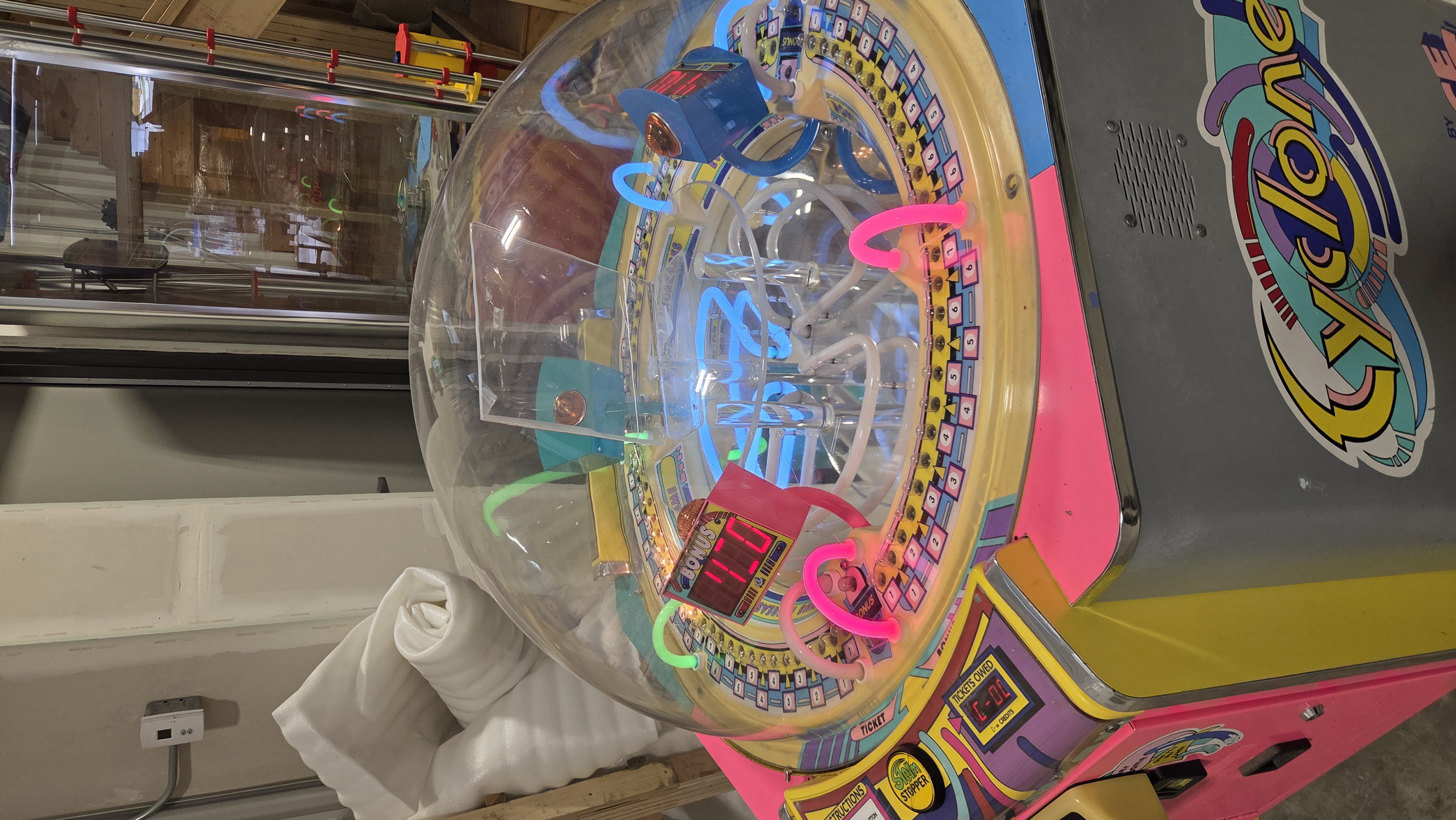 I.C.E. Cyclone Redemption Game